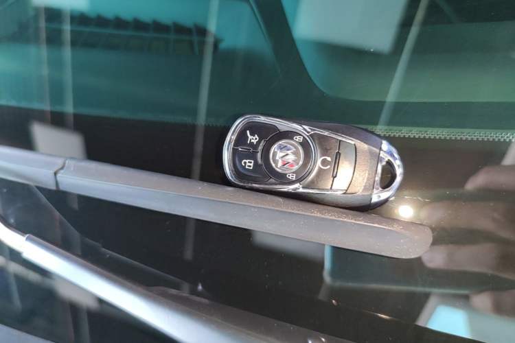 Used Buick Enclave 2020 28T Four-Wheel Drive Luxury Flagship Edition Vehicle Key
