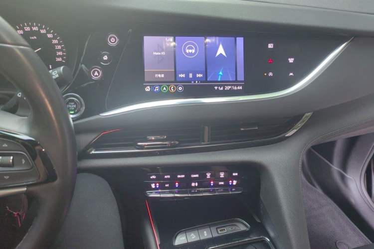 Used Buick Enclave 2022 652T Two-Wheel-Drive Prestige 7-Seater Audio And AC Panel