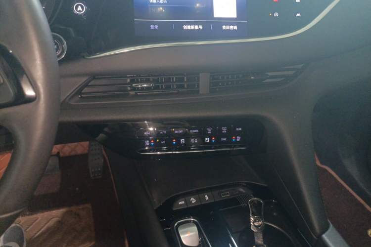 Used Buick Enclave 2022 652T 4x4 Prestige Flagship 6-Seater Audio And AC Panel