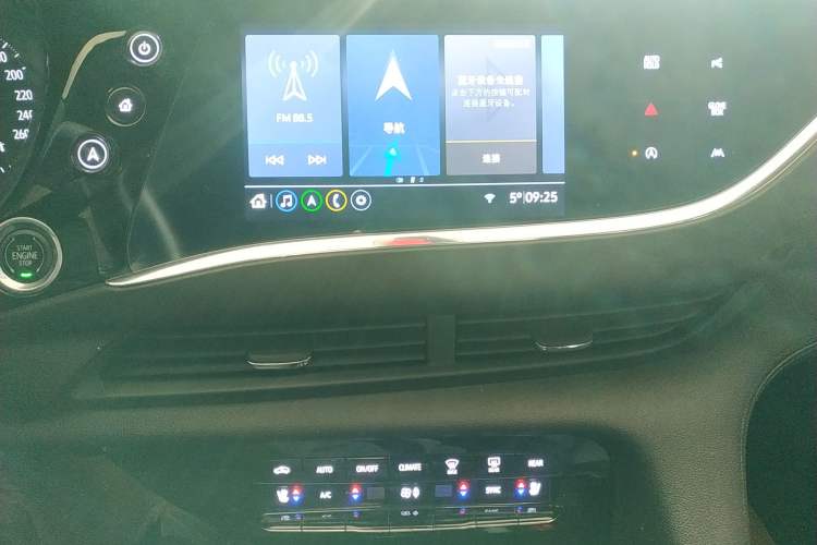 Used Buick Enclave 2022 652T 4x4 Prestige Flagship 6-Seater Audio And AC Panel