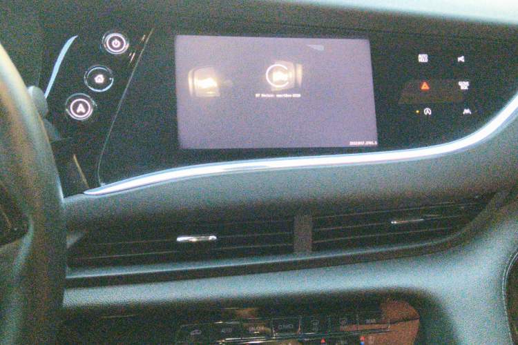 Used Buick Enclave 2022 652T 4x4 Prestige Flagship 6-Seater Audio And AC Panel