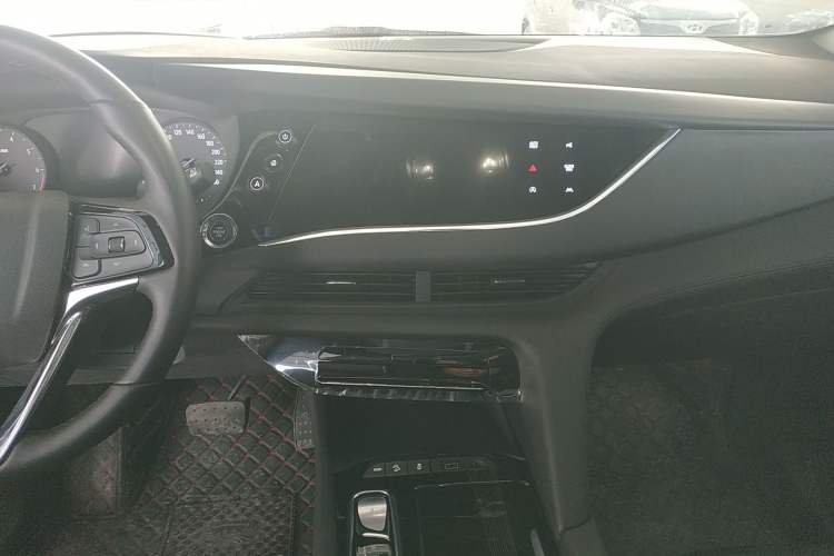 Used Buick Enclave 2022 652T 4x4 Prestige Flagship 6-Seater Audio And AC Panel