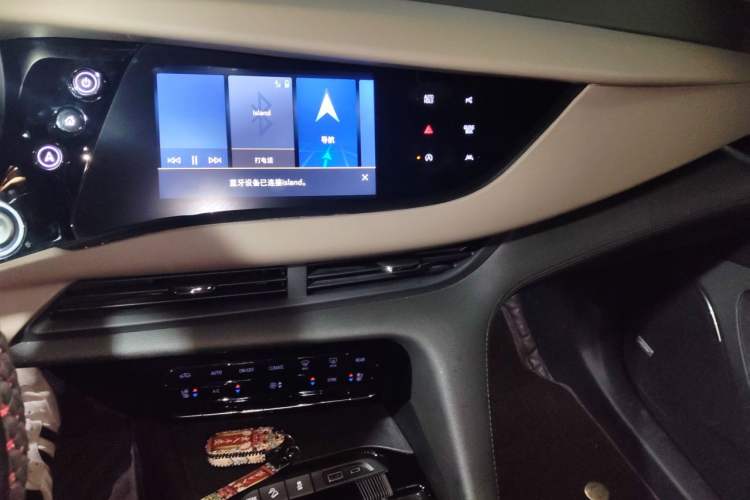 Used Buick Enclave 2022 652T 4x4 Prestige Flagship 7-Seater Audio And AC Panel