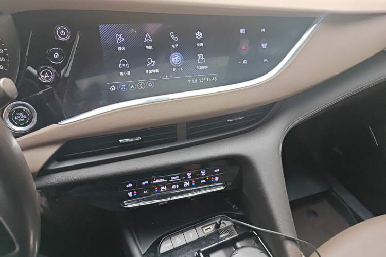 Used Buick Enclave 2022 652T 4x4 Prestige Flagship 7-Seater Audio And AC Panel