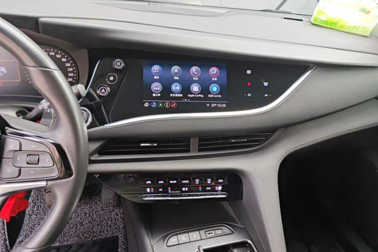Used Buick Enclave 2022 652T Two-Wheel-Drive Prestige 7-Seater Audio And AC Panel