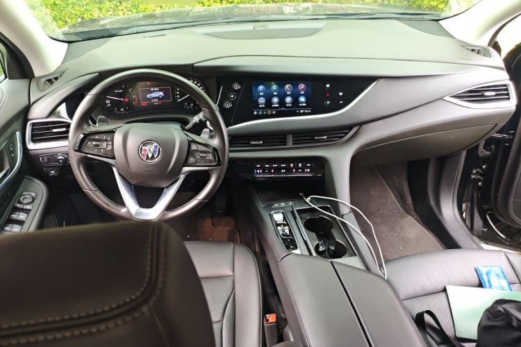 Used Buick Enclave 2022 652T Two-Wheel-Drive Prestige 7-Seater Center Console