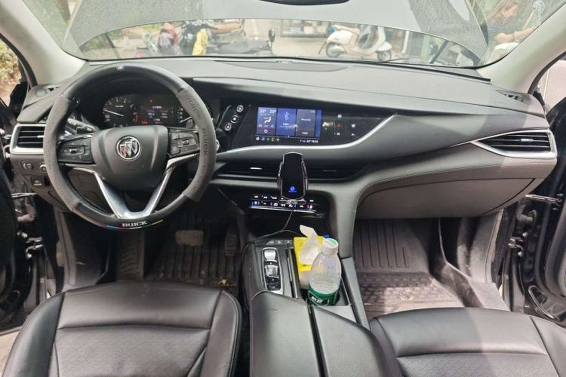 Used Buick Enclave 2022 652T Two-Wheel-Drive Prestige 7-Seater Center Console