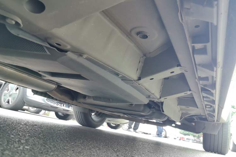 Used Buick Enclave 2022 652T Two-Wheel-Drive Prestige 7-Seater Chassis Front Left