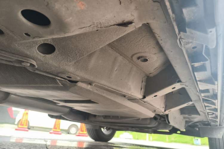 Used Buick Enclave 2022 652T Two-Wheel-Drive Prestige 7-Seater Chassis Front Left