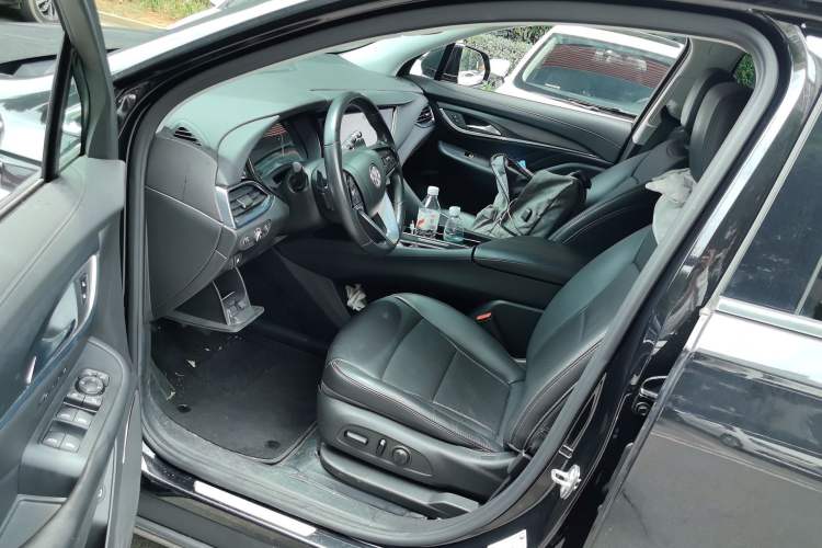 Used Buick Enclave 2022 652T Two-Wheel-Drive Prestige 7-Seater Driver Seat