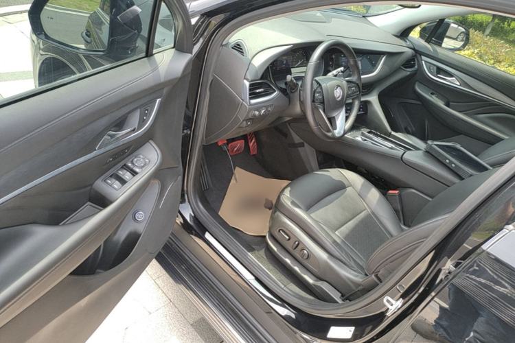 Used Buick Enclave 2022 652T Two-Wheel-Drive Prestige 7-Seater Driver Seat
