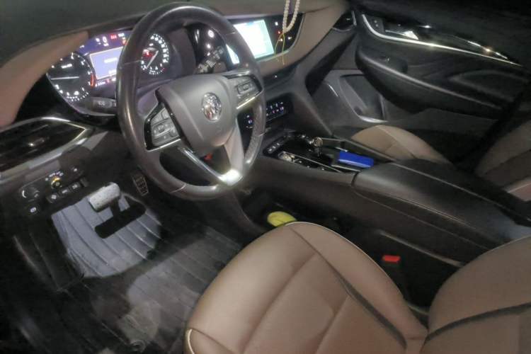 Used Buick Enclave 2022 652T 4x4 Prestige Flagship 7-Seater Driver Seat