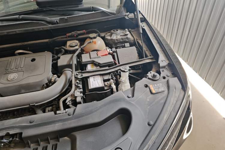 Used Buick Enclave 2022 652T Two-Wheel-Drive Prestige 7-Seater Engine Bay Left