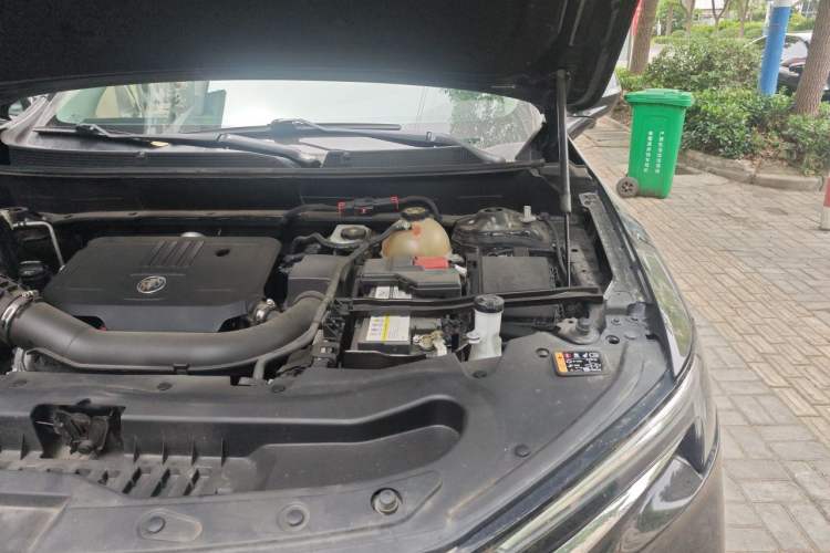 Used Buick Enclave 2022 652T Two-Wheel-Drive Prestige 7-Seater Engine Bay Left