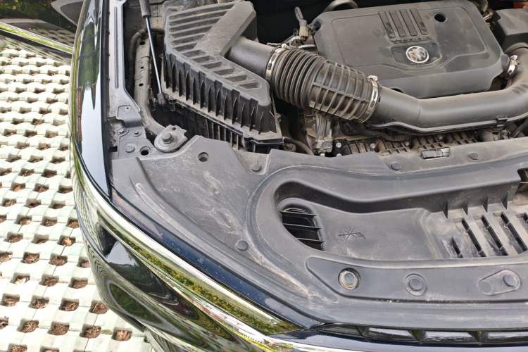 Used Buick Enclave 2022 652T Two-Wheel-Drive Prestige 7-Seater Engine Bay Right