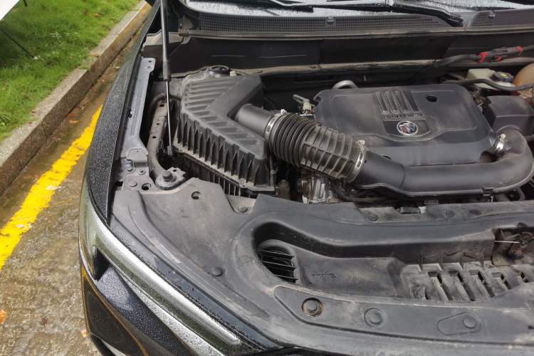 Used Buick Enclave 2022 652T Two-Wheel-Drive Prestige 7-Seater Engine Bay Right