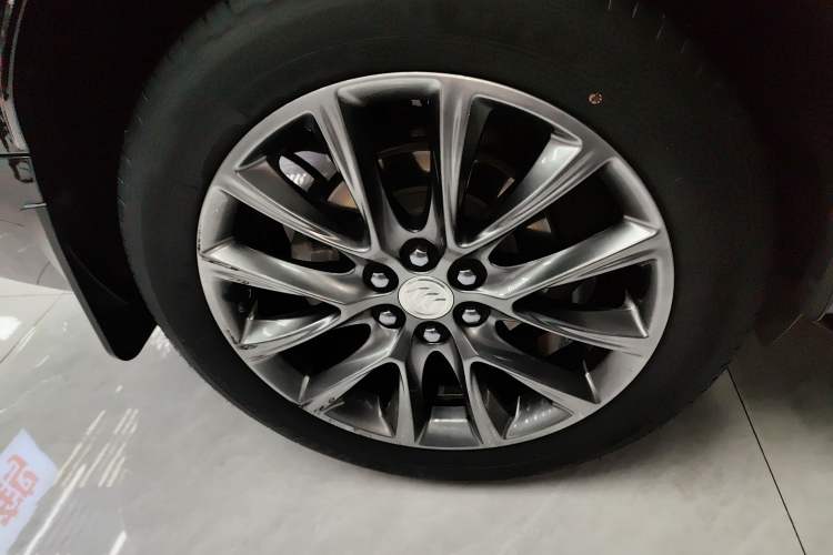 Used Buick Enclave 2022 652T Two-Wheel-Drive Prestige 7-Seater Exterior 5