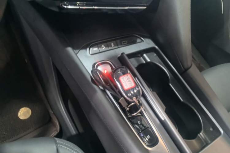 Used Buick Enclave 2022 652T Two-Wheel-Drive Prestige 7-Seater Gear Lever