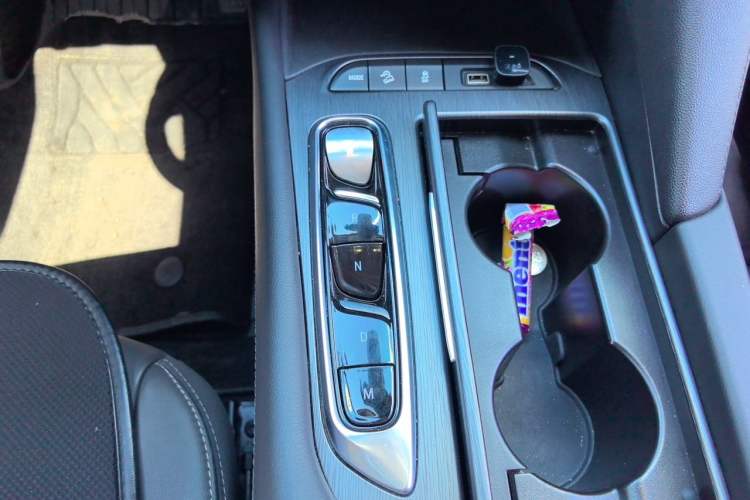 Used Buick Enclave 2022 652T Two-Wheel-Drive Prestige 7-Seater Gear Lever