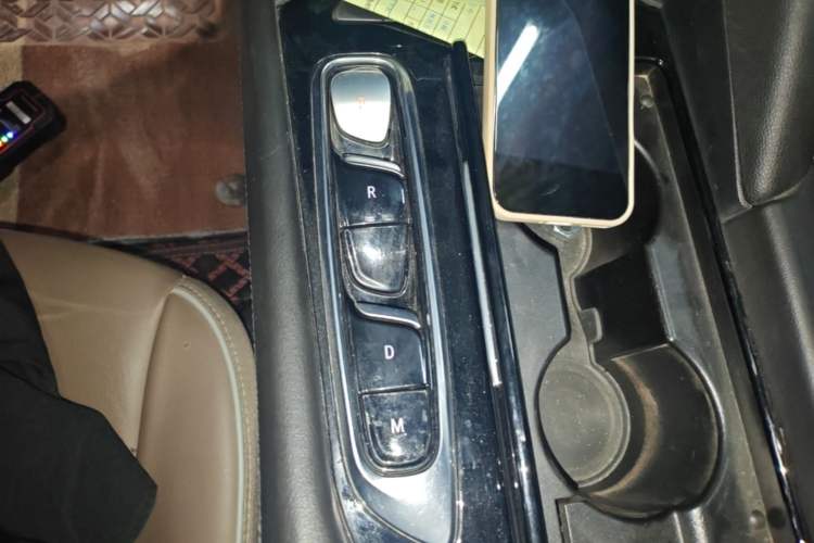 Used Buick Enclave 2022 652T 4x4 Prestige Flagship 7-Seater Gear Lever