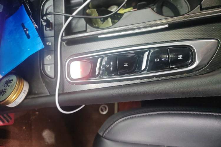 Used Buick Enclave 2022 652T Two-Wheel-Drive Prestige 7-Seater Gear Lever