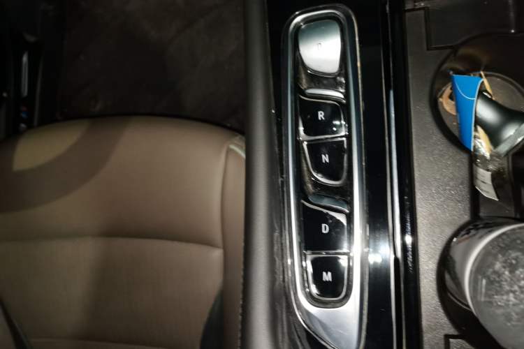 Used Buick Enclave 2022 652T 4x4 Prestige Flagship 7-Seater Gear Lever