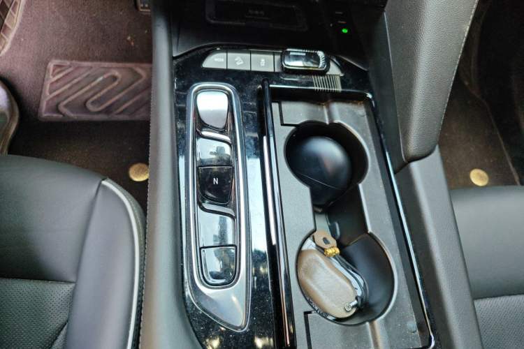 Used Buick Enclave 2022 652T 4x4 Prestige Flagship 6-Seater Gear Lever