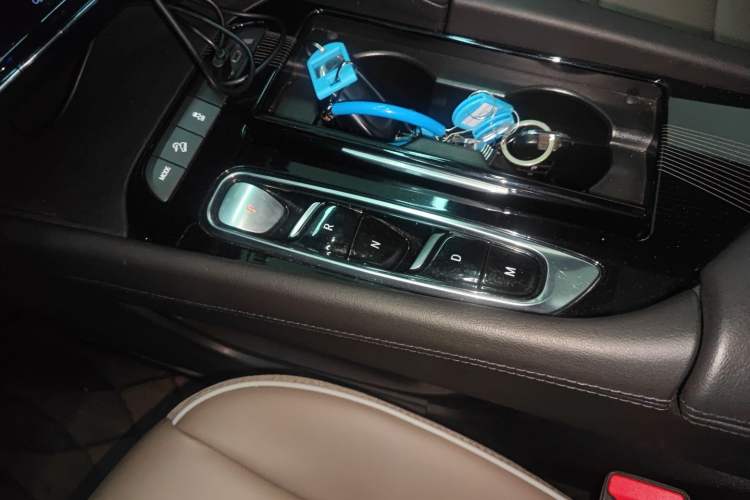 Used Buick Enclave 2022 652T 4x4 Prestige Flagship 7-Seater Gear Lever