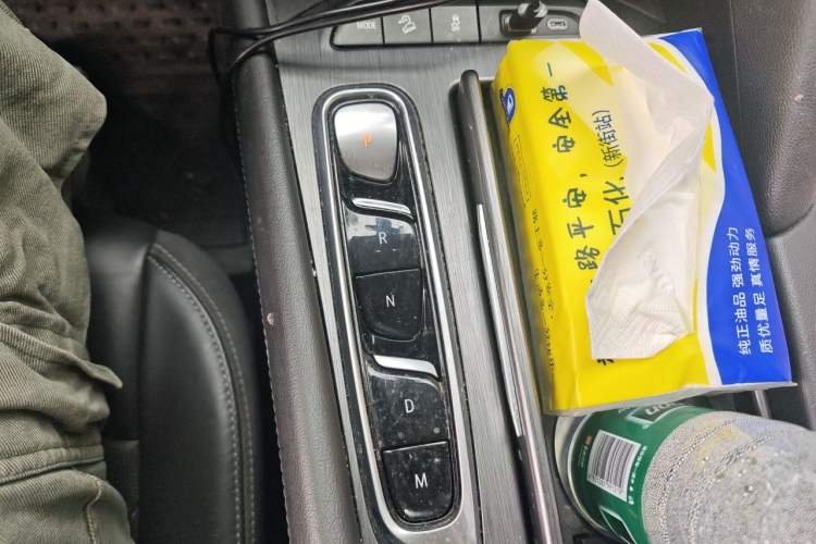 Used Buick Enclave 2022 652T Two-Wheel-Drive Prestige 7-Seater Gear Lever