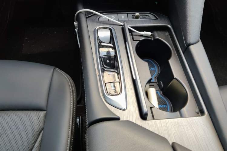 Used Buick Enclave 2022 652T Two-Wheel-Drive Prestige 7-Seater Gear Lever