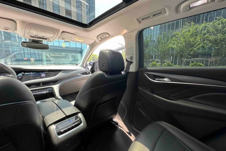 Used Buick Enclave 2022 652T Two-Wheel-Drive Prestige 7-Seater Headliner