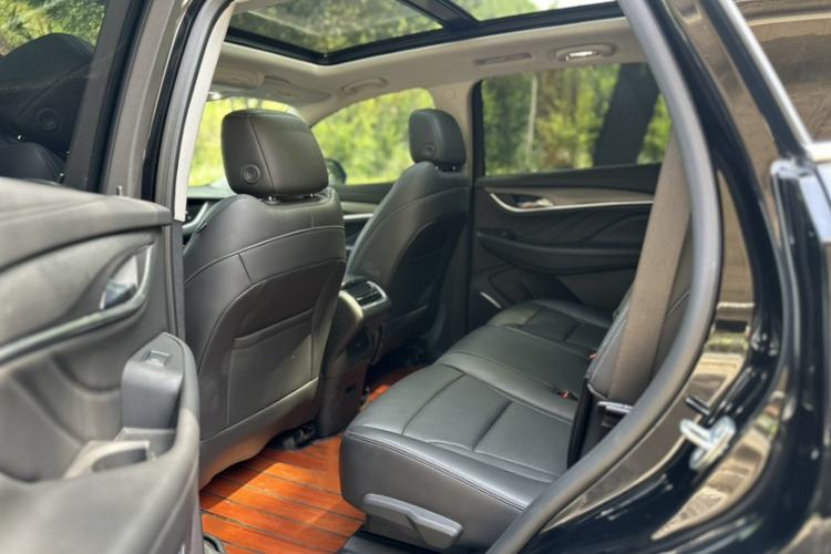 Used Buick Enclave 2022 652T Two-Wheel-Drive Prestige 7-Seater Interior 1