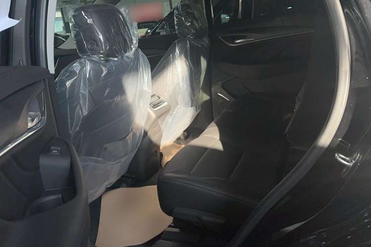 Used Buick Enclave 2022 652T Two-Wheel-Drive Prestige 7-Seater Interior 1