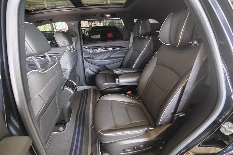 Used Buick Enclave 2022 652T 4x4 Prestige Flagship 6-Seater Interior 12