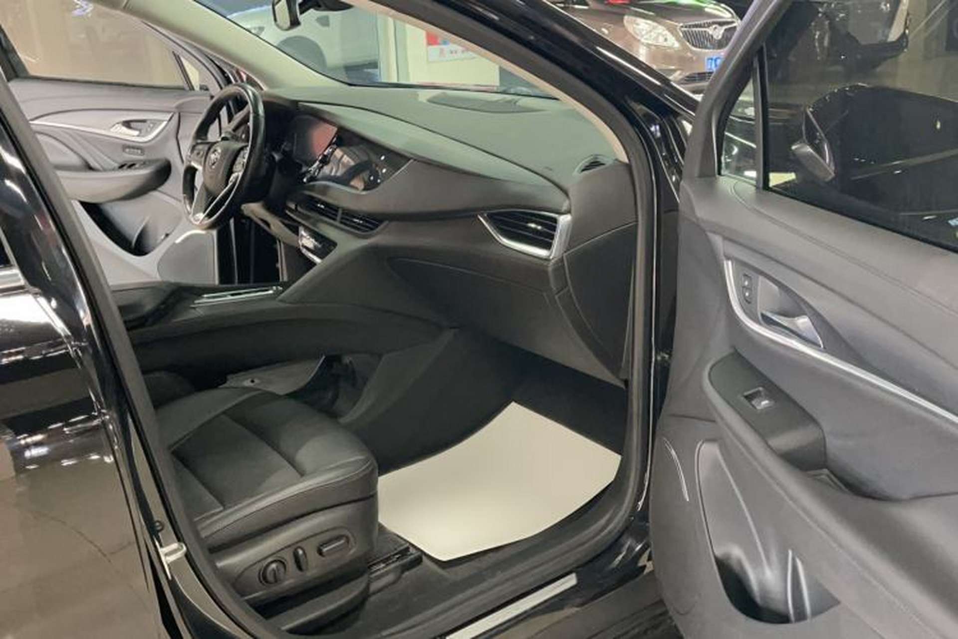 Used Buick Enclave 2022 652T Four-Wheel Drive Prestige 7-Seater Interior 2