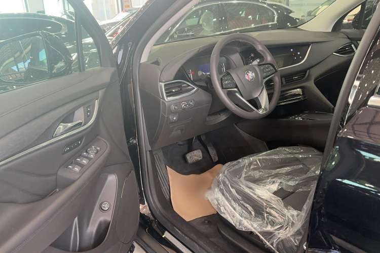 Used Buick Enclave 2022 652T Two-Wheel-Drive Prestige 7-Seater Interior 2