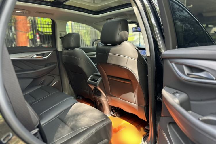 Used Buick Enclave 2022 652T Two-Wheel-Drive Prestige 7-Seater Interior 3