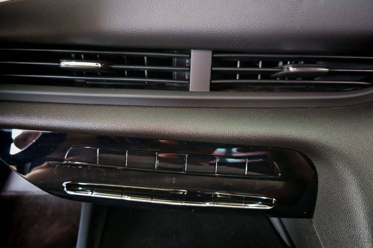 Used Buick Enclave 2022 652T Two-Wheel-Drive Prestige 7-Seater Interior 3