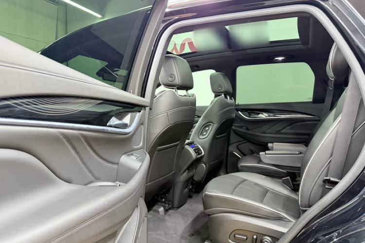 Used Buick Enclave 2022 652T 4x4 Prestige Flagship 6-Seater Interior 4