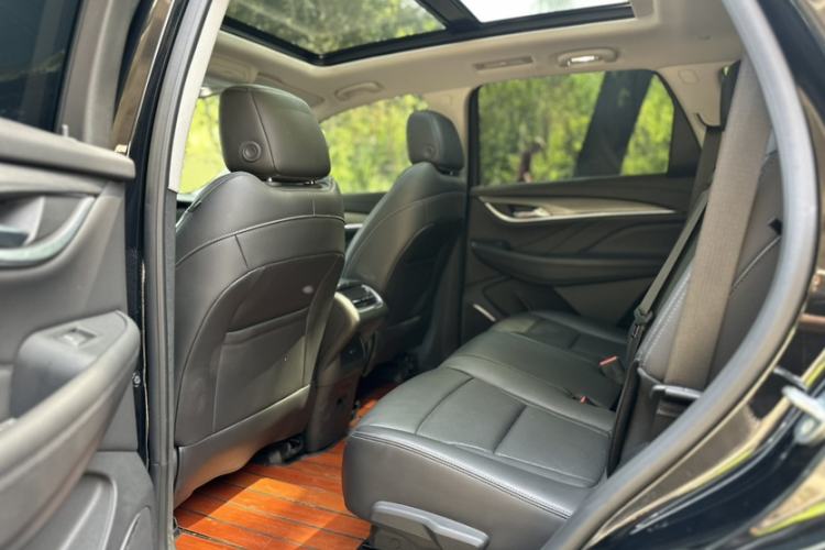 Used Buick Enclave 2022 652T Two-Wheel-Drive Prestige 7-Seater Interior 4