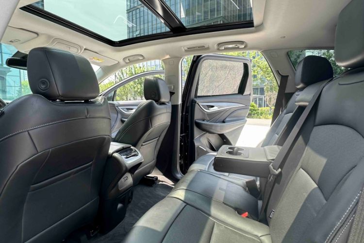 Used Buick Enclave 2022 652T Two-Wheel-Drive Prestige 7-Seater Interior 5