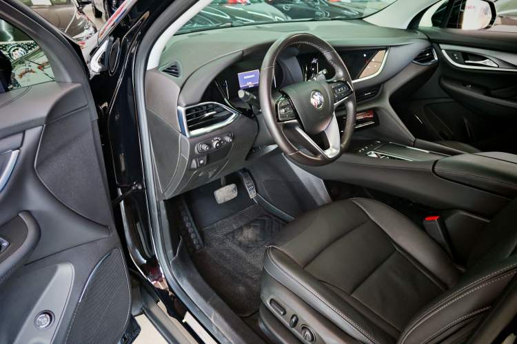 Used Buick Enclave 2022 652T Two-Wheel-Drive Prestige 7-Seater Interior 5