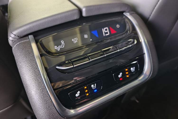 Used Buick Enclave 2022 652T 4x4 Prestige Flagship 6-Seater Interior 6