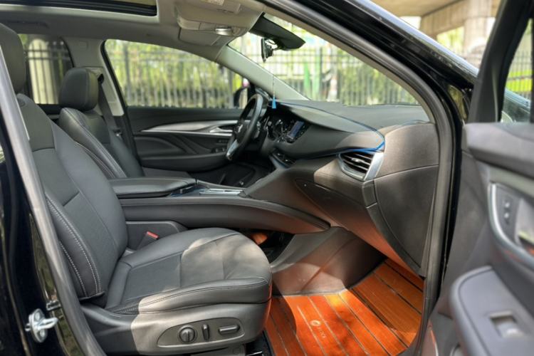 Used Buick Enclave 2022 652T Two-Wheel-Drive Prestige 7-Seater Interior 7