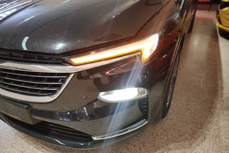 Used Buick Enclave 2022 652T Two-Wheel-Drive Prestige 7-Seater Left Front Headlight