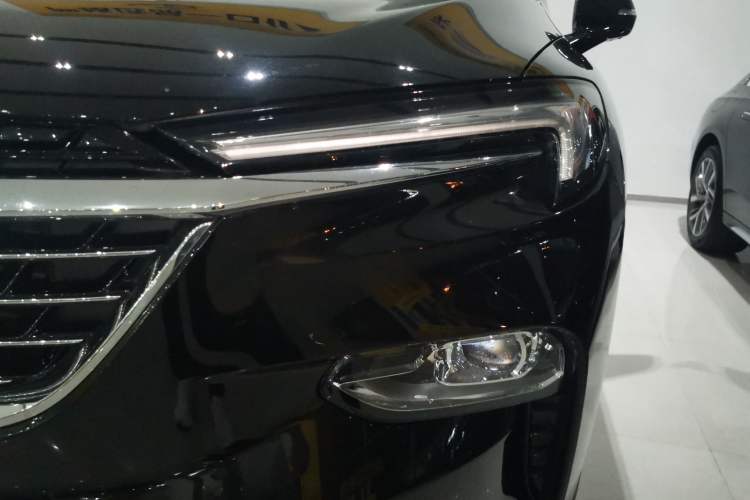 Used Buick Enclave 2022 652T Two-Wheel-Drive Prestige 7-Seater Left Front Headlight