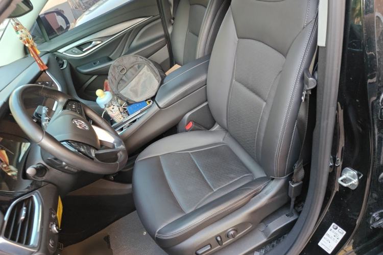 Used Buick Enclave 2022 652T Two-Wheel-Drive Prestige 7-Seater Left Front Seat