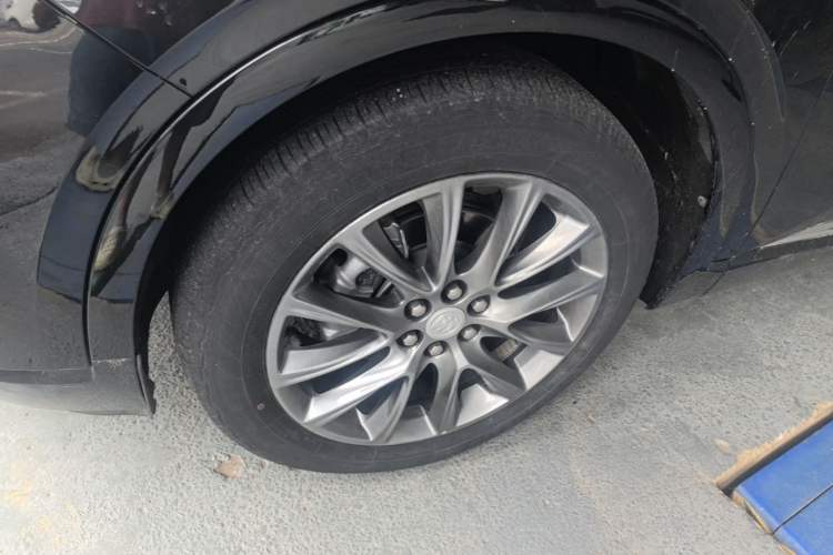 Used Buick Enclave 2022 652T Two-Wheel-Drive Prestige 7-Seater Left Front Wheel Hub