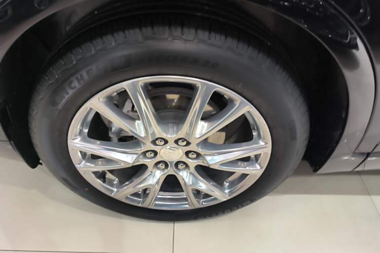Used Buick Enclave 2022 652T 4x4 Prestige Flagship 7-Seater Left Front Wheel Hub