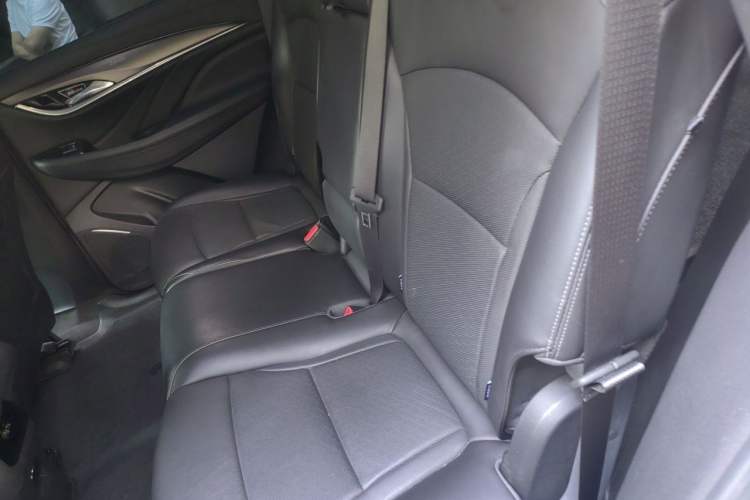 Used Buick Enclave 2022 652T Two-Wheel-Drive Prestige 7-Seater Left Rear Seat